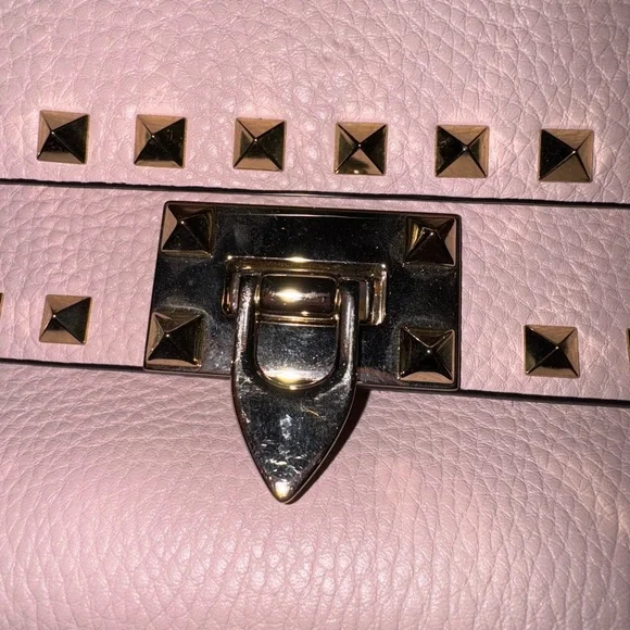 Authentic Valentino Rockstud clutch/crossbody bag. - Picture 3 of 16